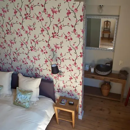 Willaeys Bed & Breakfast 2*